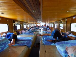 public houseboat at mahakam river tour